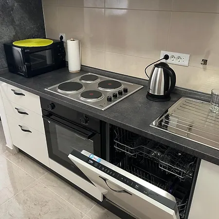 Family Apartment Split