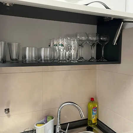 Apartment Family Split